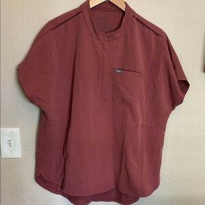 Figs dusty rose top size XL